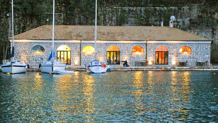 yacht club restaurant corfu