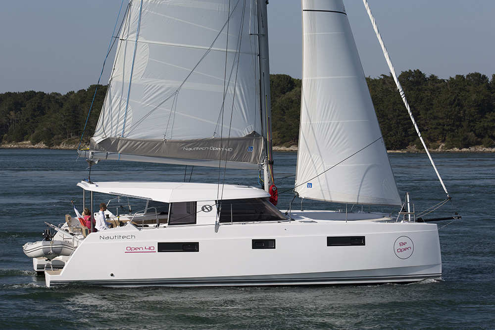 bavaria catamaran open 40