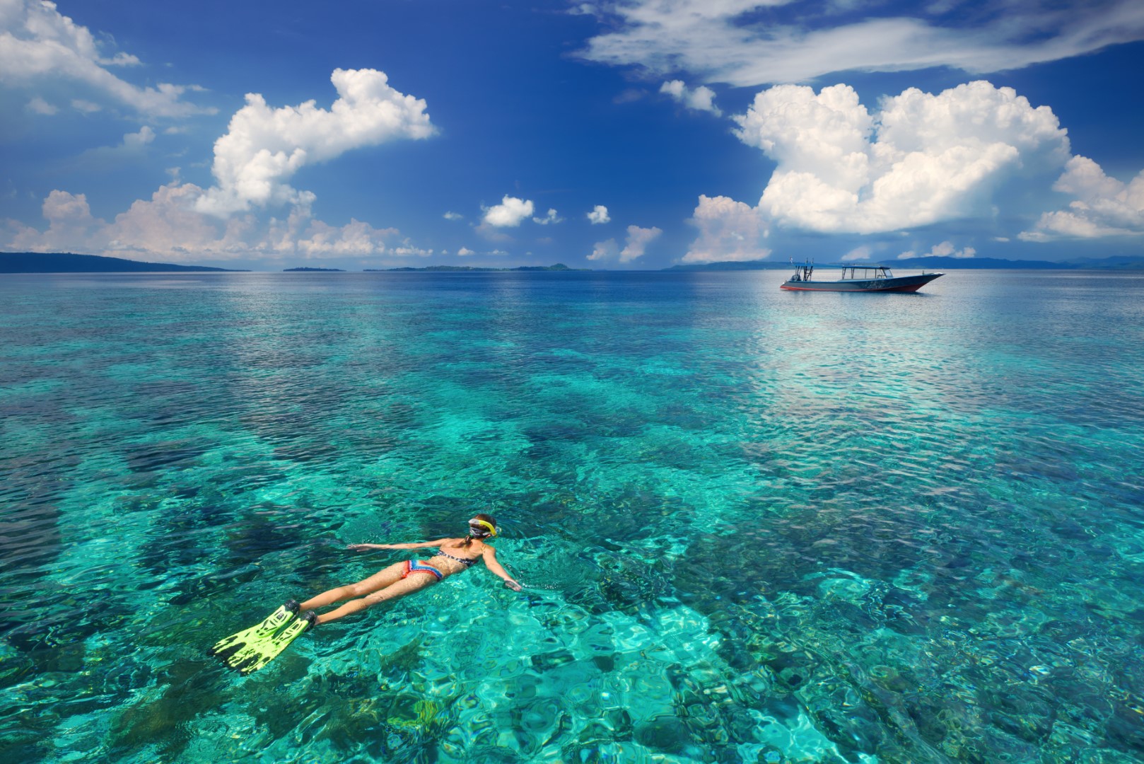 Girl_snorkeling