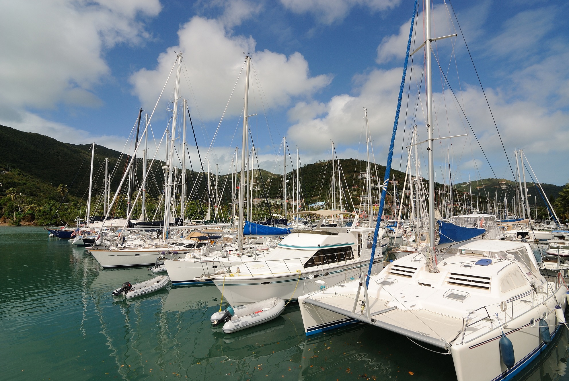 charter-marina-boat-base-fleet-sailing-yacht-3