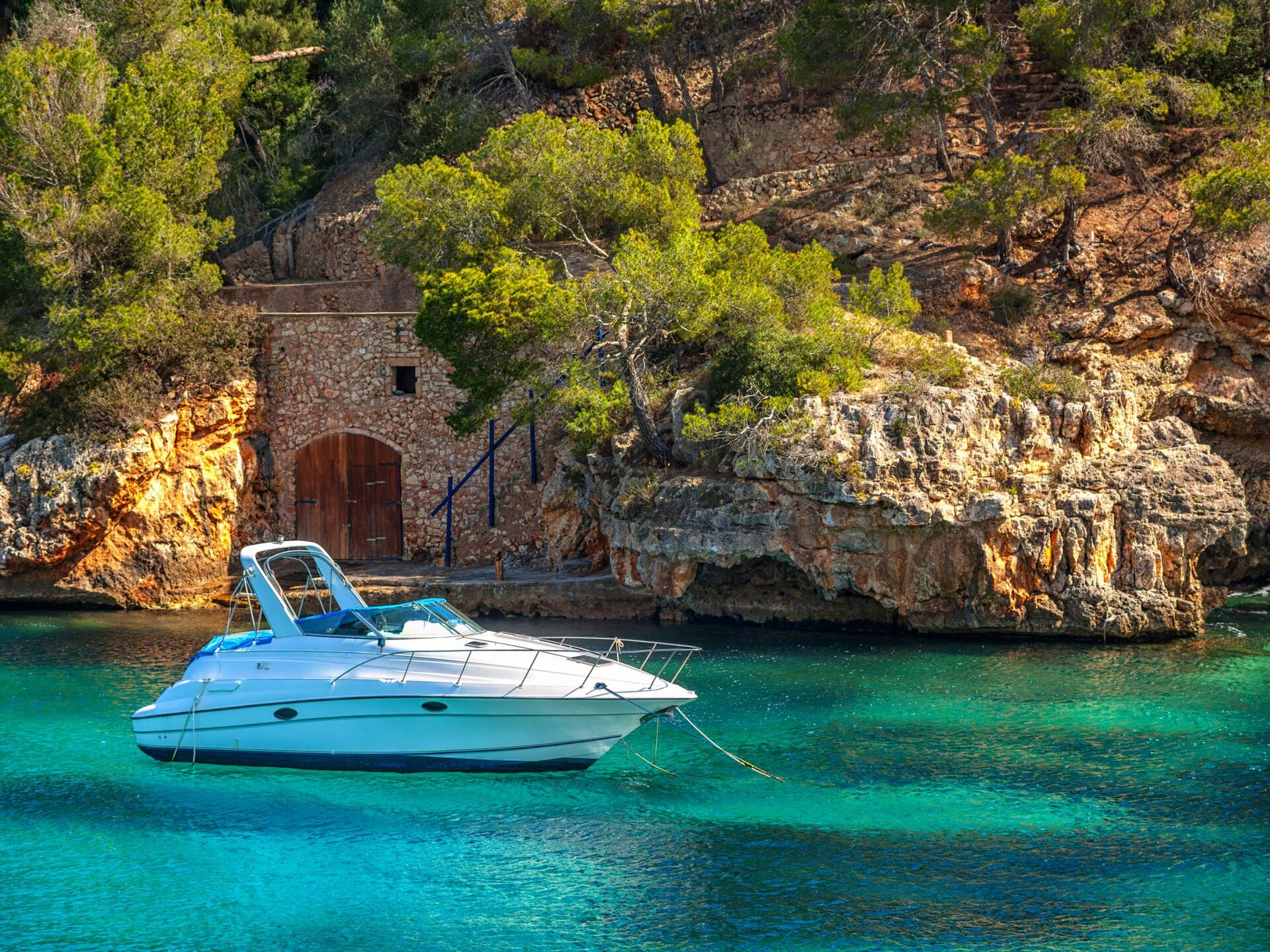 Offenes Motorboot auf Mallorca