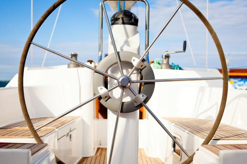 The Sailing Yacht Terms - Boat Helm