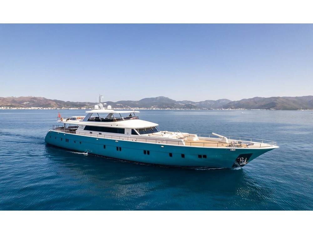 39 M Custom Build Motor yacht DEEP DEEP WATER