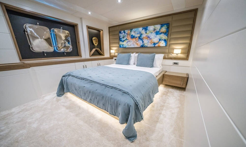 39 M Custom Build Motor yacht DEEP DEEP WATER
