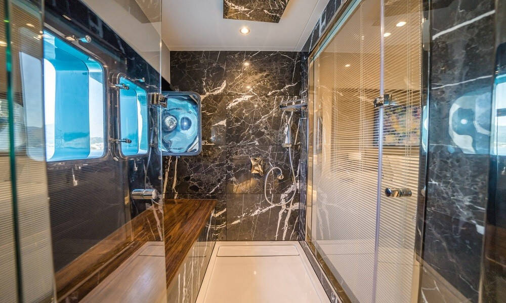 39 M Custom Build Motor yacht DEEP DEEP WATER