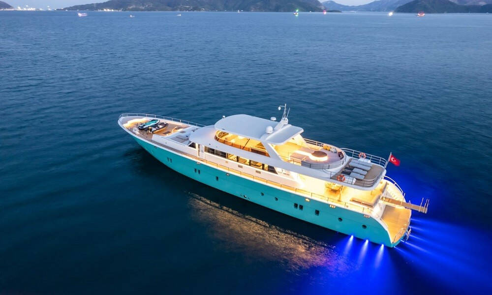 39 M Custom Build Motor yacht DEEP DEEP WATER