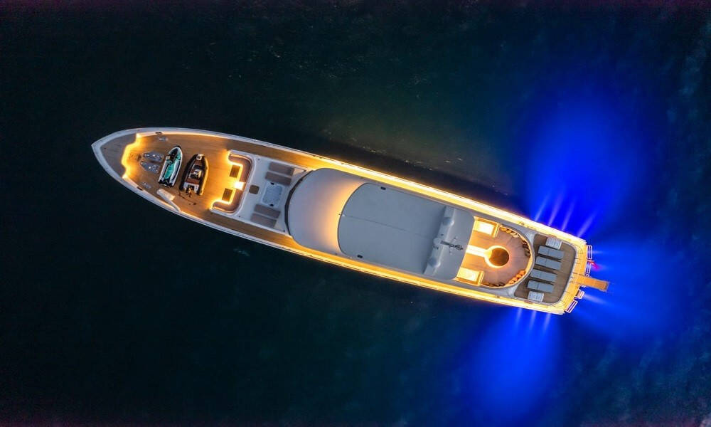 39 M Custom Build Motor yacht DEEP DEEP WATER