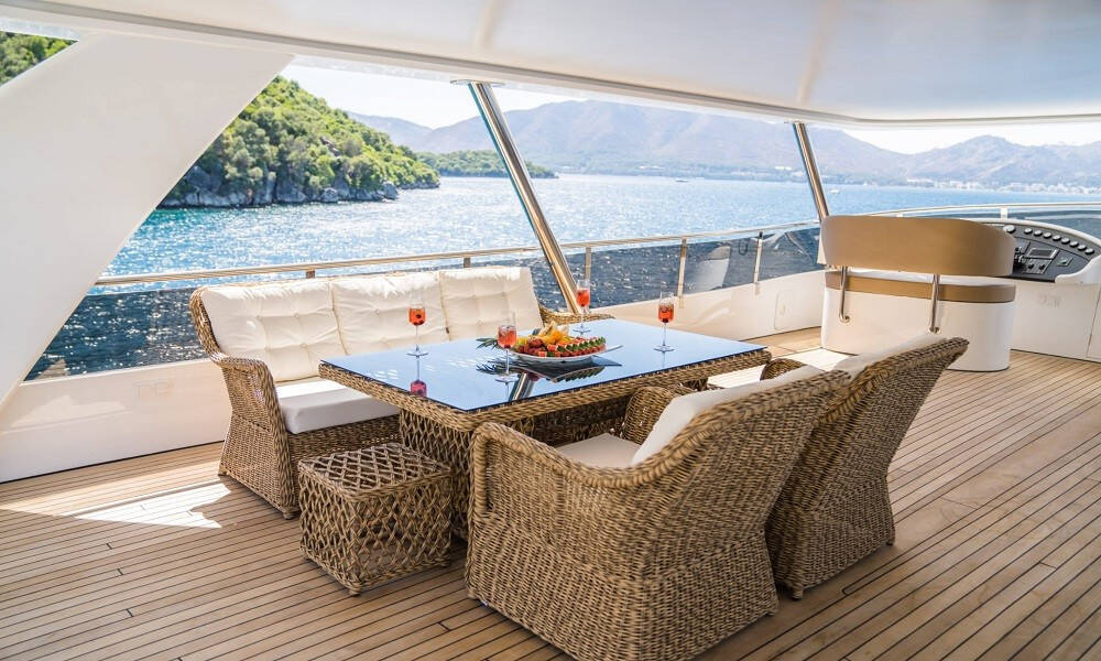 39 M Custom Build Motor yacht DEEP DEEP WATER