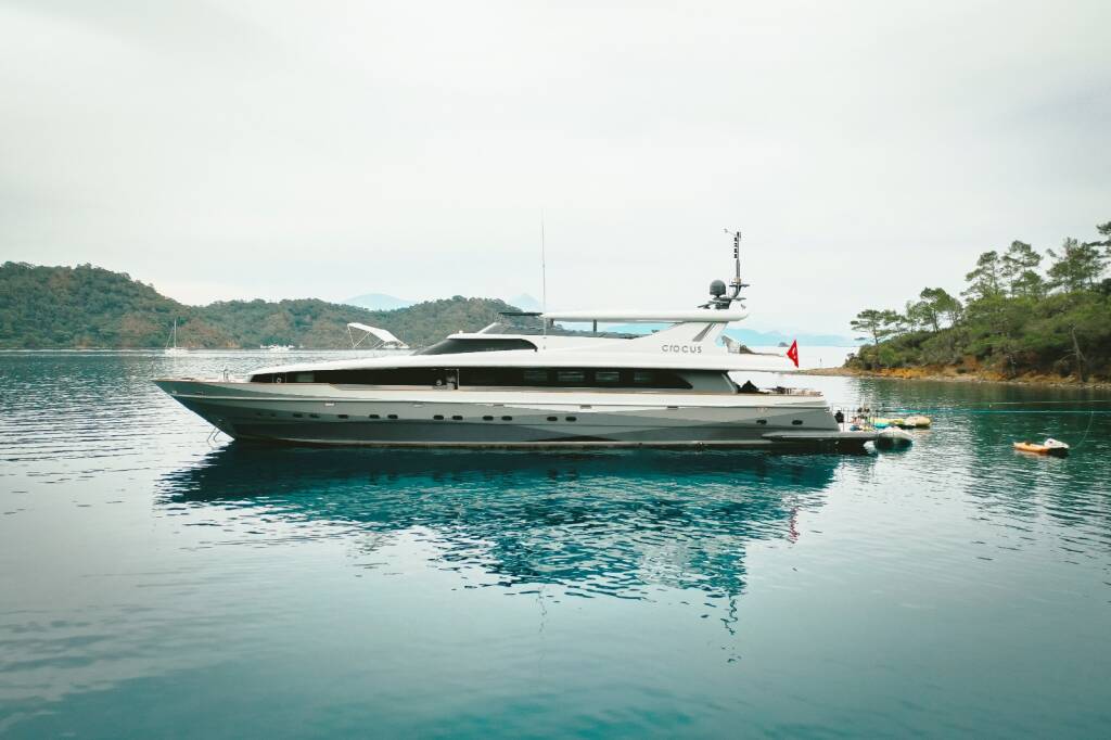 42 M Motor Yacht Crocus CROCUS