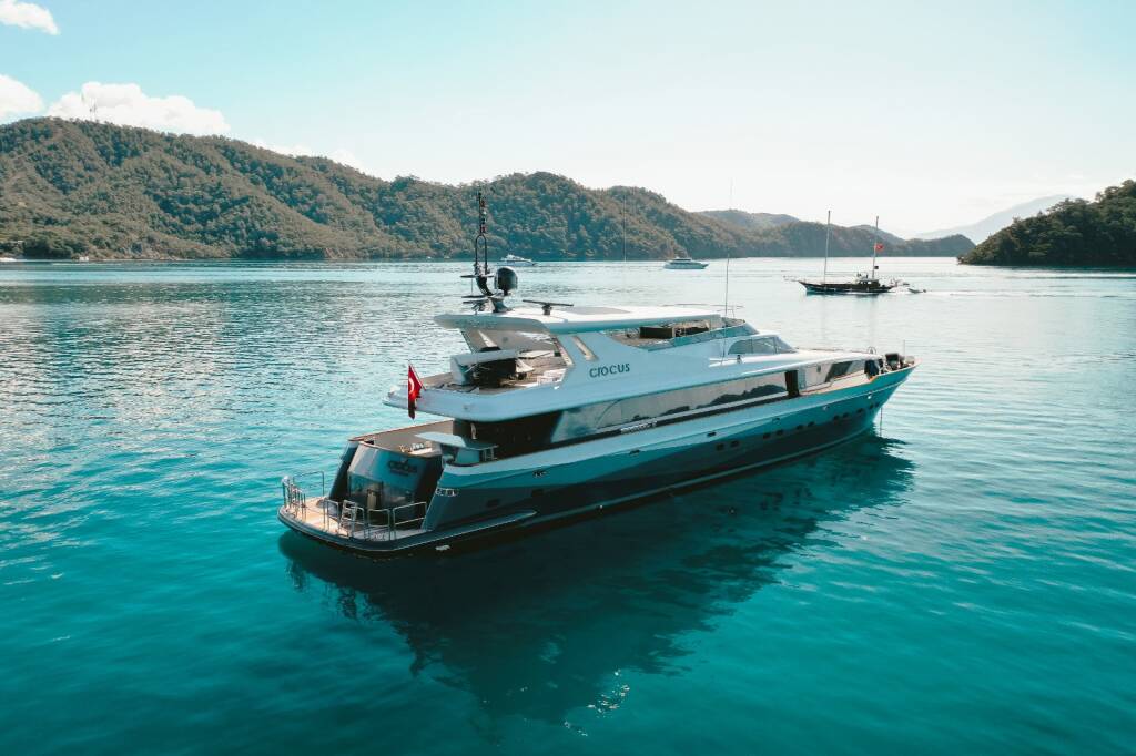 42 M Motor Yacht Crocus CROCUS