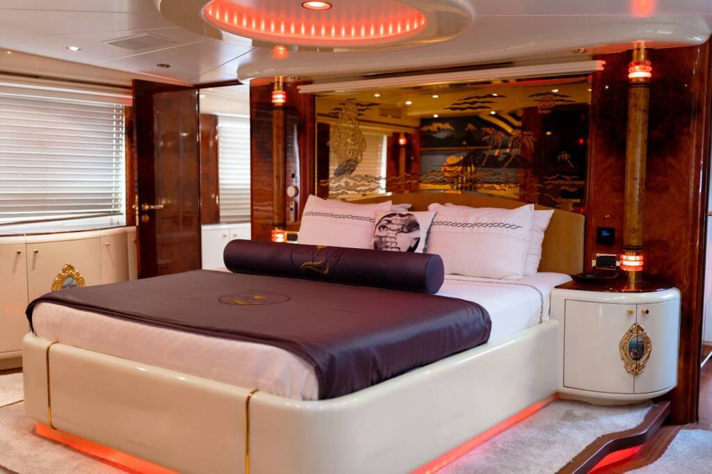 42 M Motor Yacht Crocus CROCUS