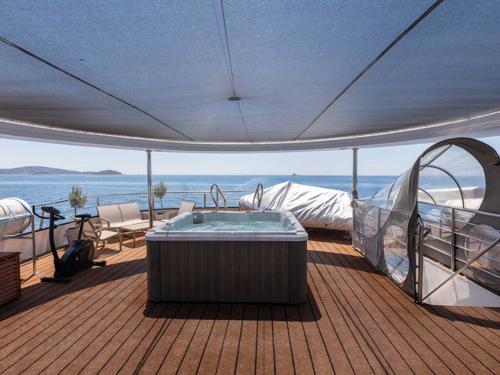 Adriatic Queen MB Adriatic Queen