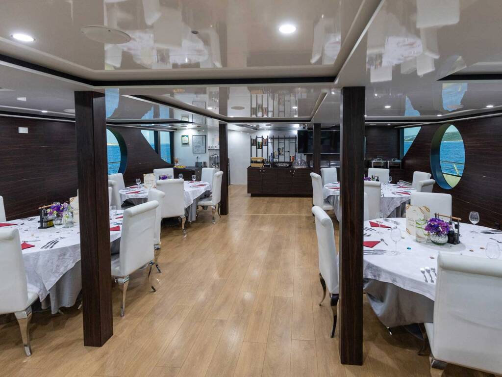 Adriatic Queen MB Adriatic Queen