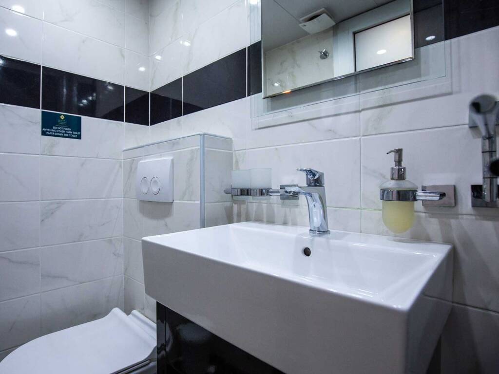 Adriatic Queen MB Adriatic Queen