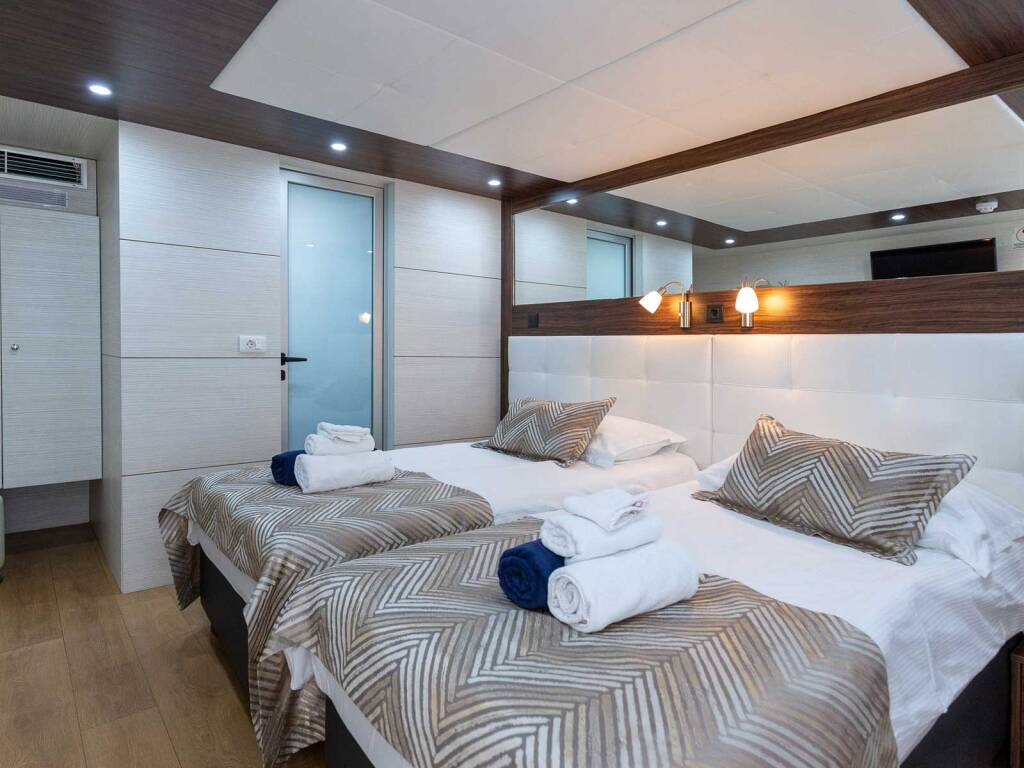 Adriatic Queen MB Adriatic Queen