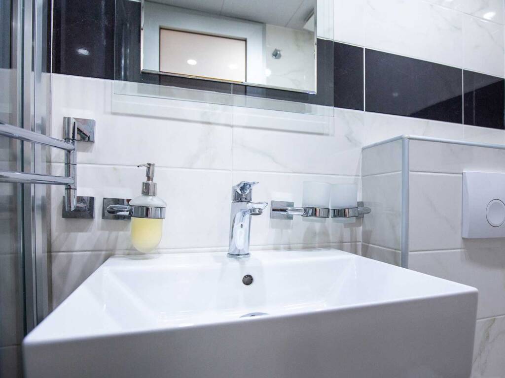 Adriatic Queen MB Adriatic Queen