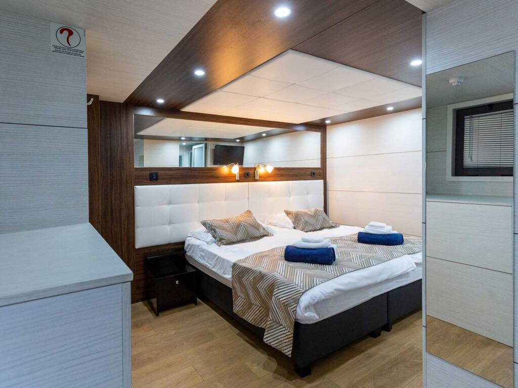 Adriatic Queen MB Adriatic Queen