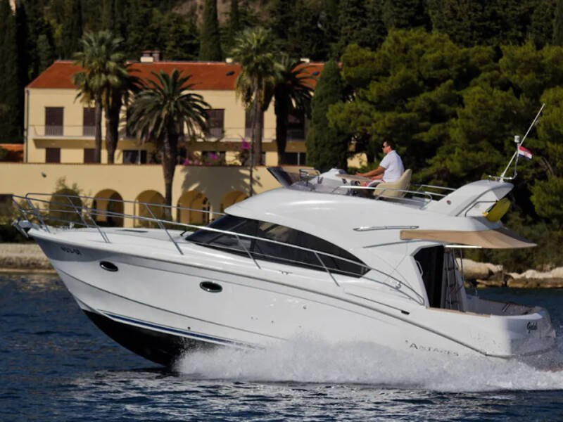 Antares 36 • Galeb