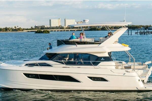 Aquila 44 • ENELYNE 