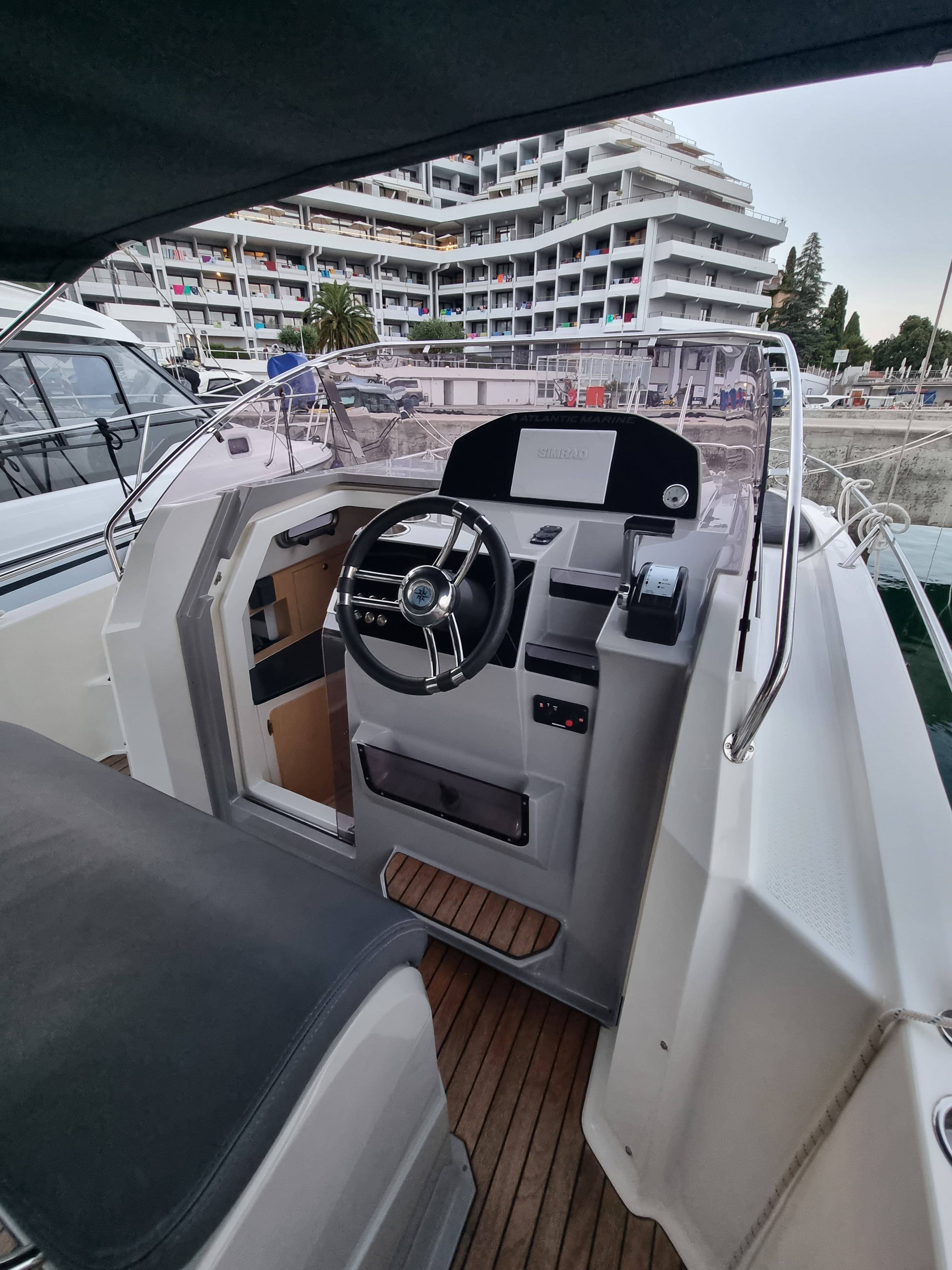 Atlantic Marine Sun Cruiser 730 Lady Blue