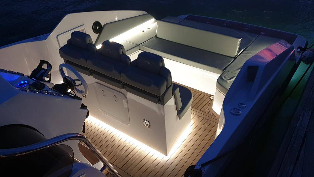 Aurea 30 'Cabin Dream Daycruiser Igor