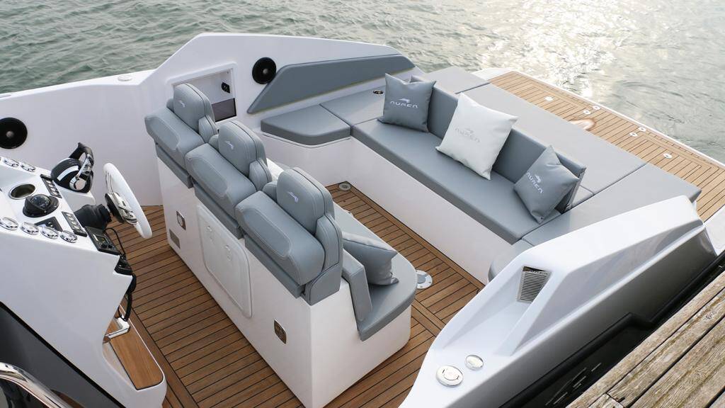 Aurea 30 'Cabin Dream Daycruiser Igor