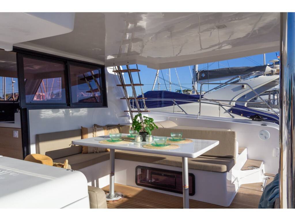 Aventura 37 Flor de Ibiza