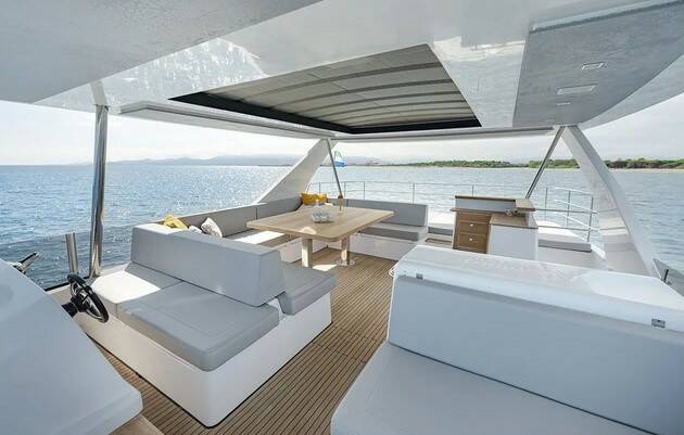 Aventura 50 NYD'AMOUR II (Skippered only)