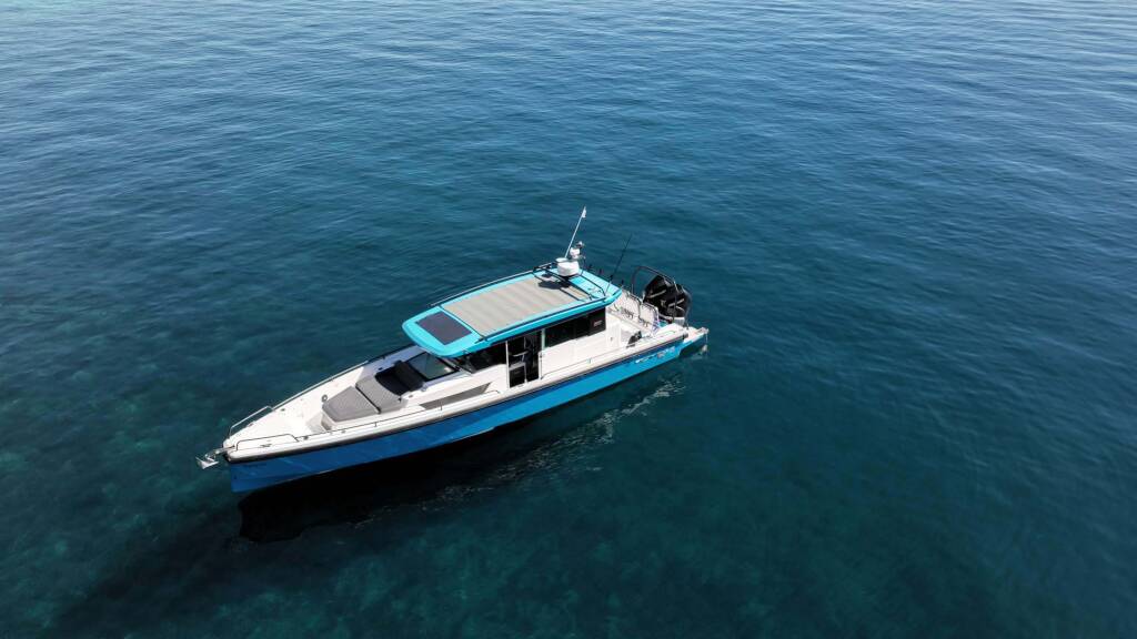 Axopar 37 XC Cross Cabin  TRAVERSO
