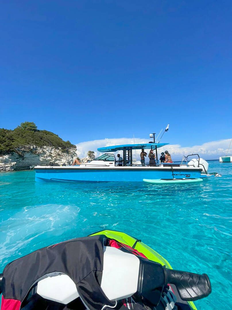 Axopar 37 Sun Top Oktana