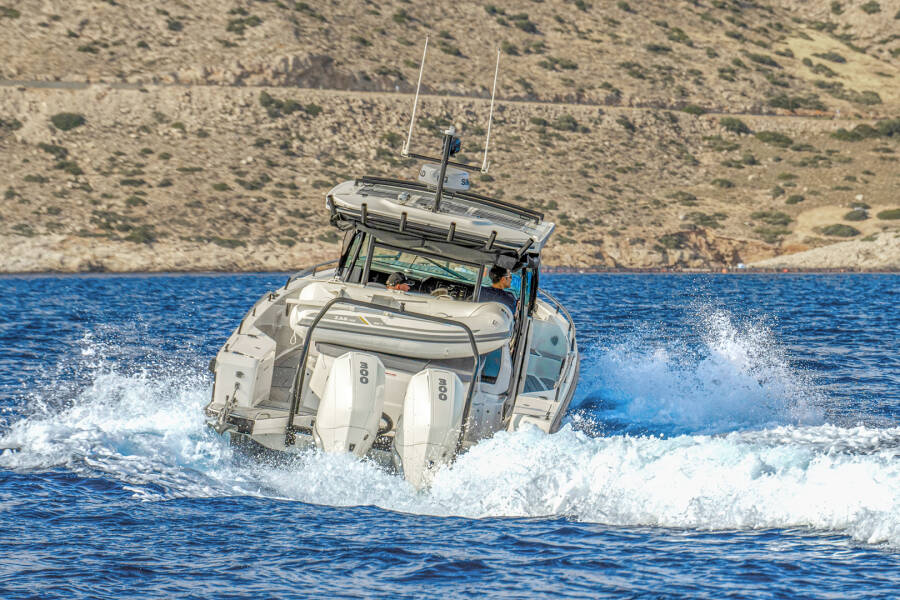 Axopar 37 Sun Top Enigma