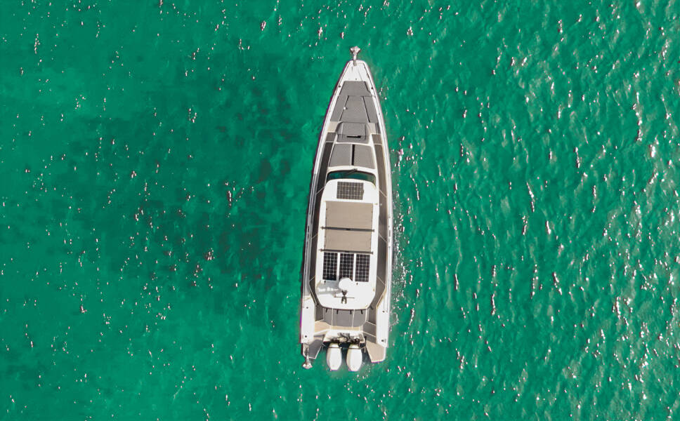 Axopar 37 Sun Top Enigma