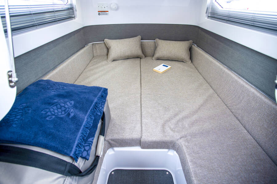 Axopar 37 Sun Top Paralos