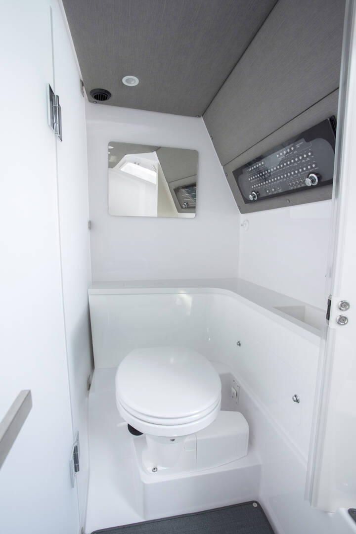 Axopar 37 Sun Top Paralos