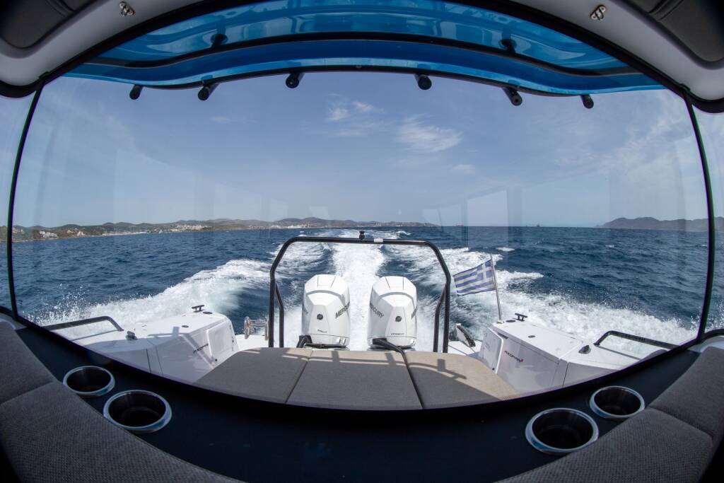 Axopar 37 XC Cross Cabin  VIDA