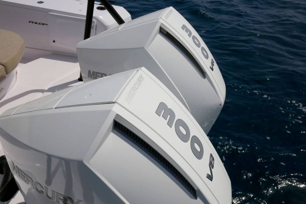 Axopar 37 XC Cross Cabin  VIDA