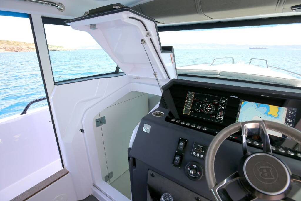 Axopar 37 XC Cross Cabin  VIDA