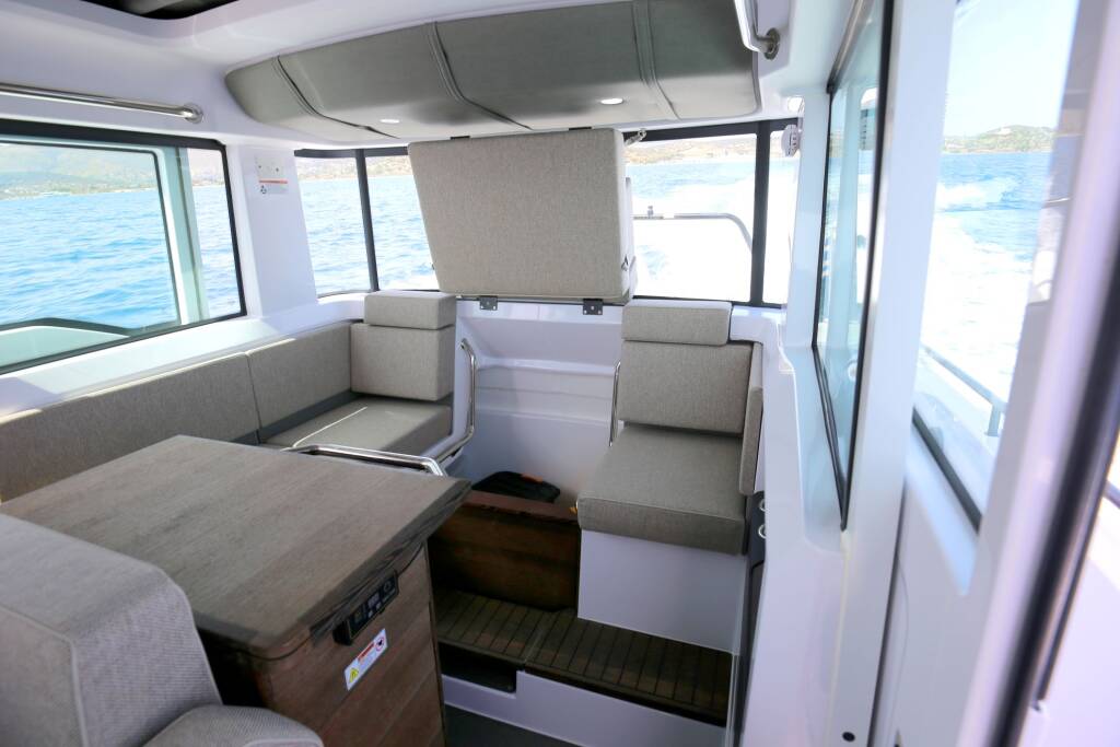 Axopar 37 XC Cross Cabin  VIDA