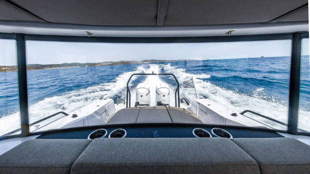 Axopar 37 XC Cross Cabin  VIDA