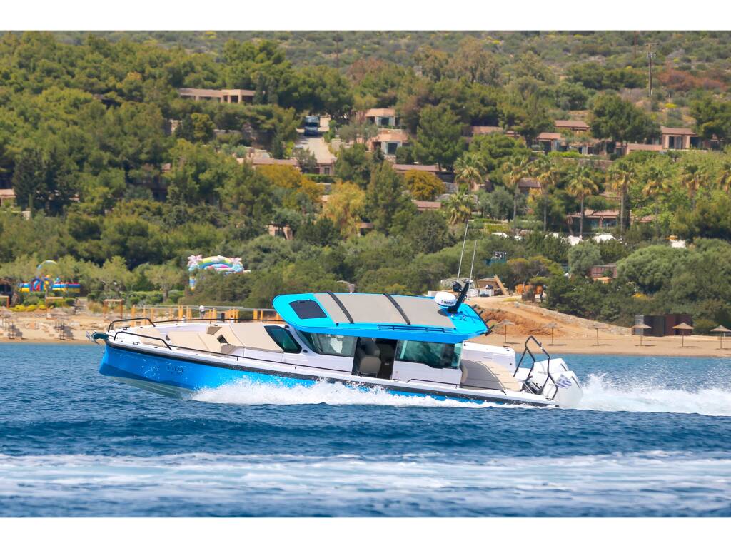 Axopar 37 XC Cross Cabin  • VIDA