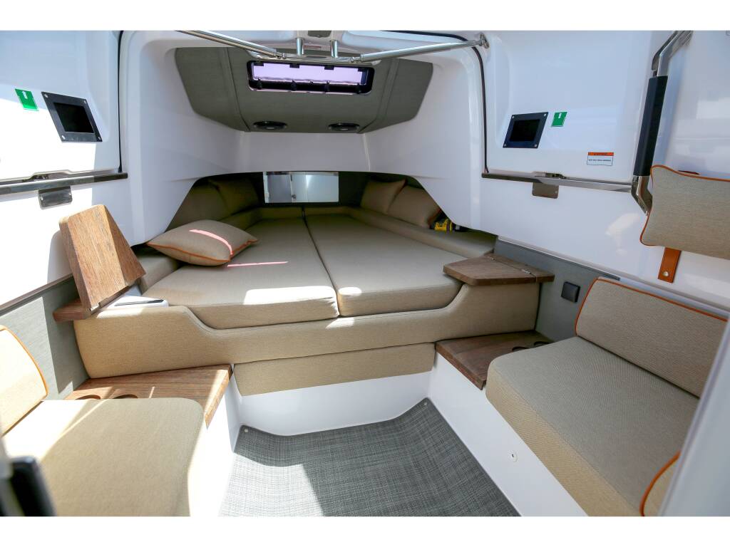 Axopar 37 XC Cross Cabin  VIDA