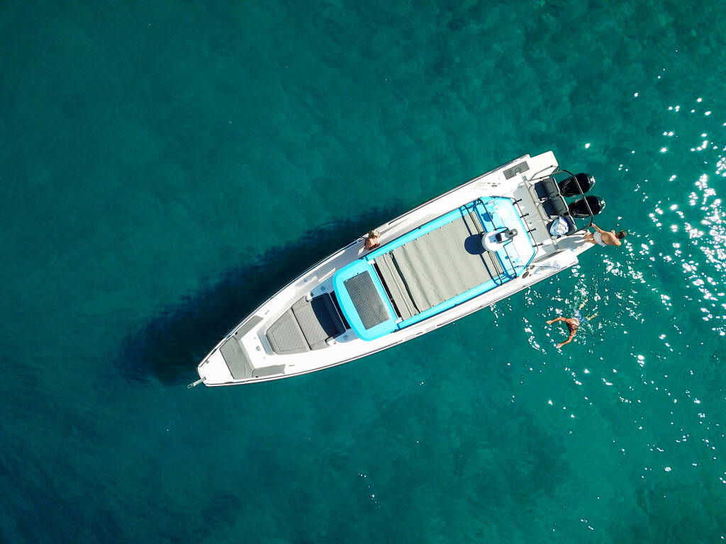 Axopar 37 XC Cross Cabin  TRAVERSO
