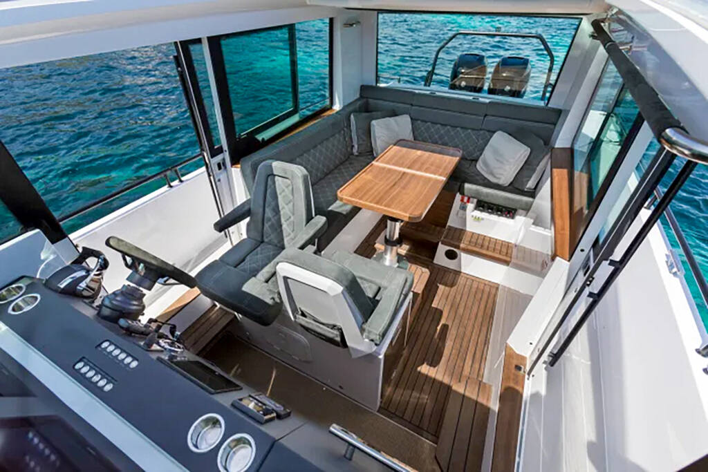 Axopar 37 XC Cross Cabin  TRAVERSO