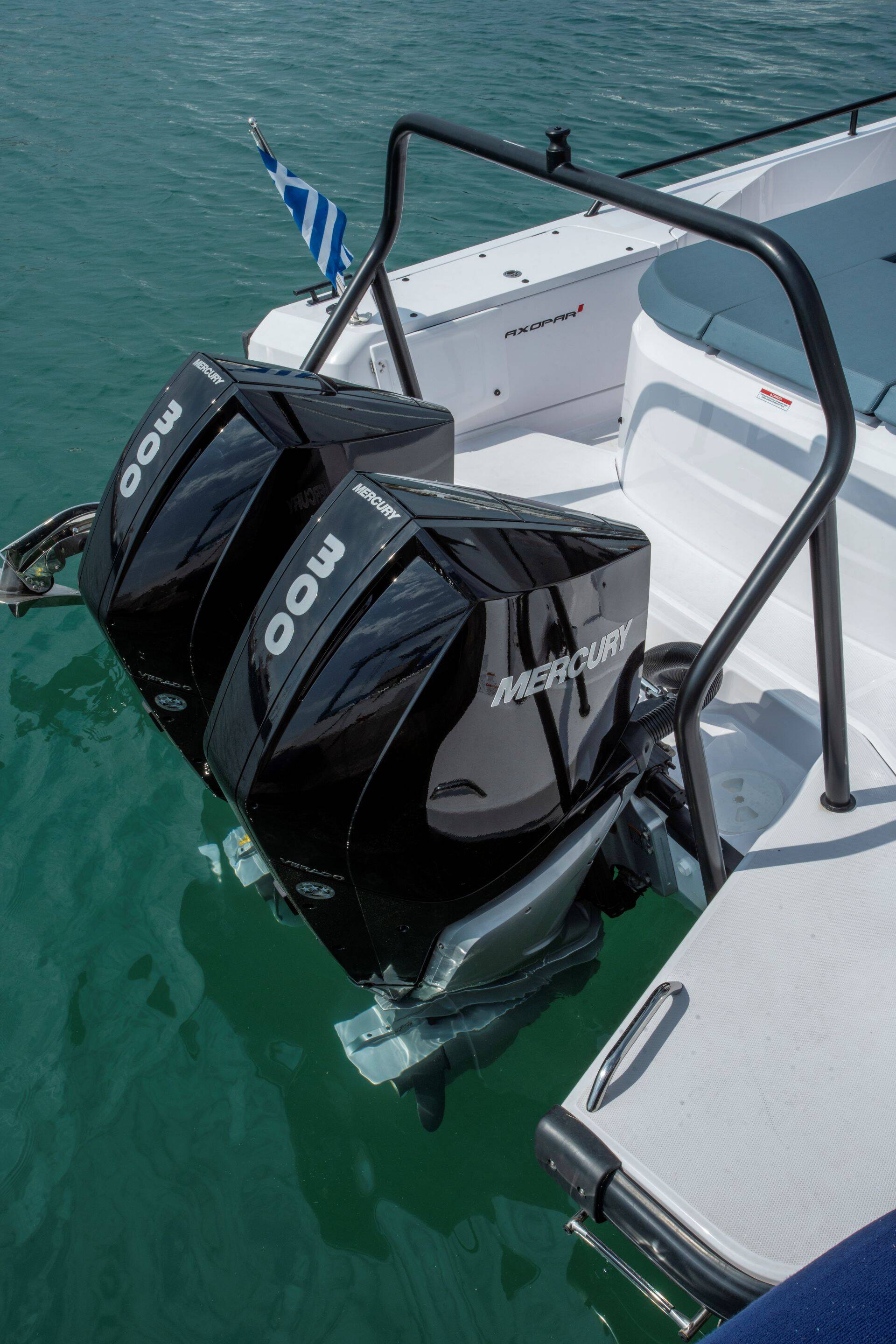 Axopar 37 Sun Top  PARALOS