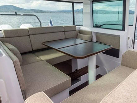 Axopar 37 XC Cross Cabin Axopar