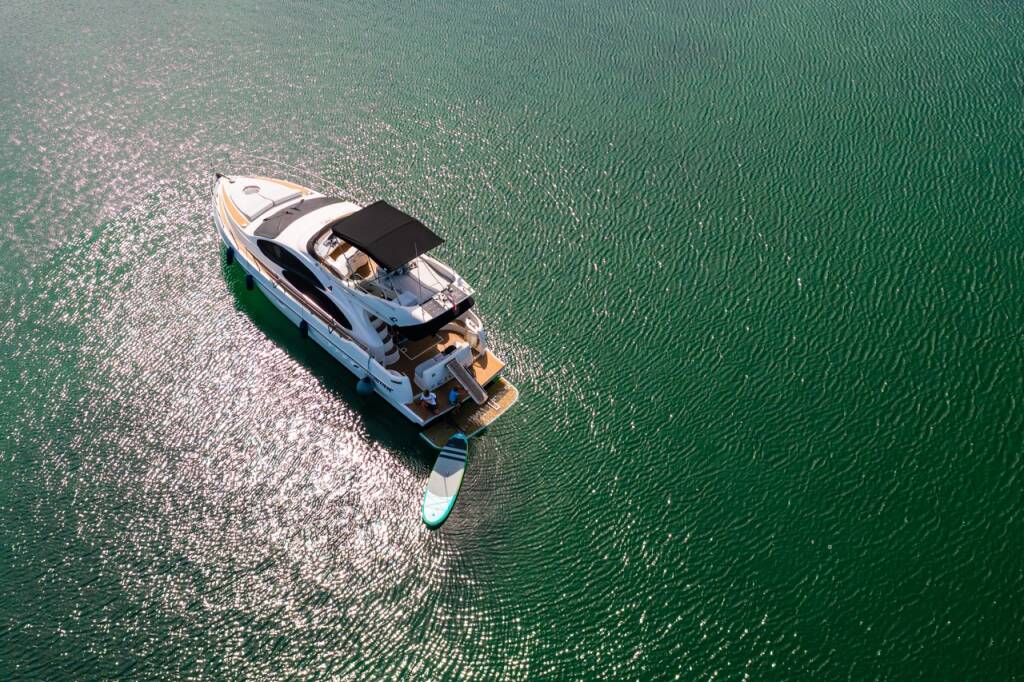 Azimut 42 Eisbär