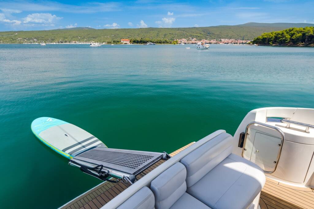 Azimut 42 Eisbär