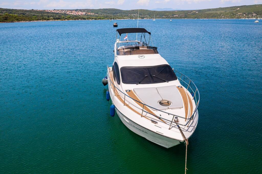 Azimut 42 Eisbär