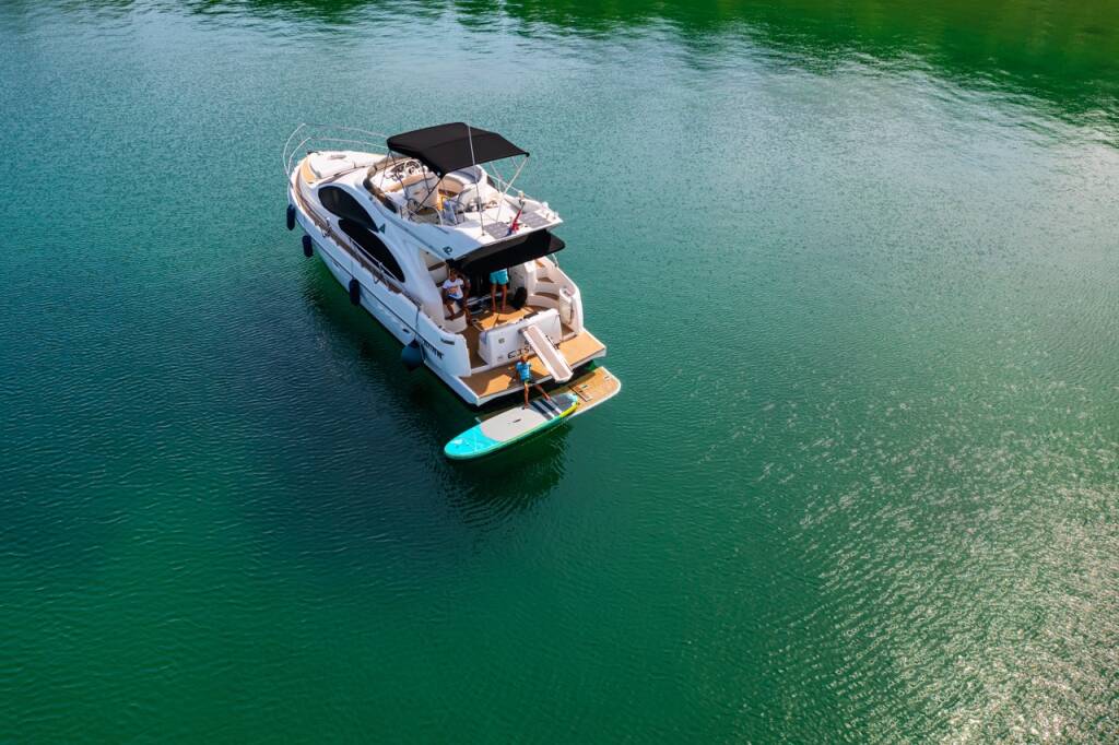 Azimut 42 Eisbär