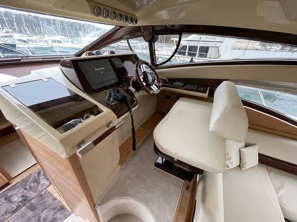Azimut 47 Kecalu